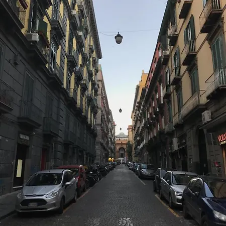 Gallery Bellini نابولي